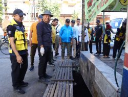 Bupati Kudus Pimpin Gotong Royong Bersihkan Drainase Cegah Banjir dan Genangan Sejak Dini