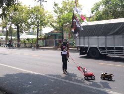 Mat Tohek Serahkan Saweran Rp300 Ribu Proyek Sekolah Rakyat ke Kejaksaan Blora