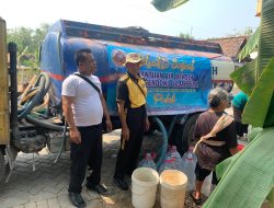 Penambang Minyak Gandu Salurkan 15 angki Air Bersih Ke Warga Terdampak Kekeringan