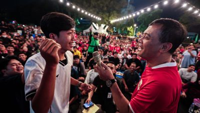 Nobar Timnas di Halaman Gubernur, Ribuan Warga Semangat Dukung Garuda