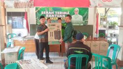 Srikandi DPR RI Eva Monalisa Serahkan Bantuan Speaker untuk Majelis Taklim